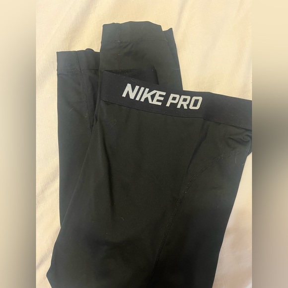 Nike Pros Leggings - Picture 3 of 3